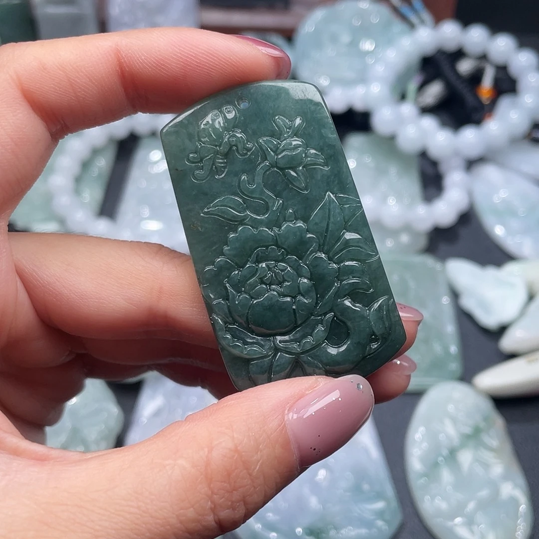 翡翠未镶嵌颈饰翡翠