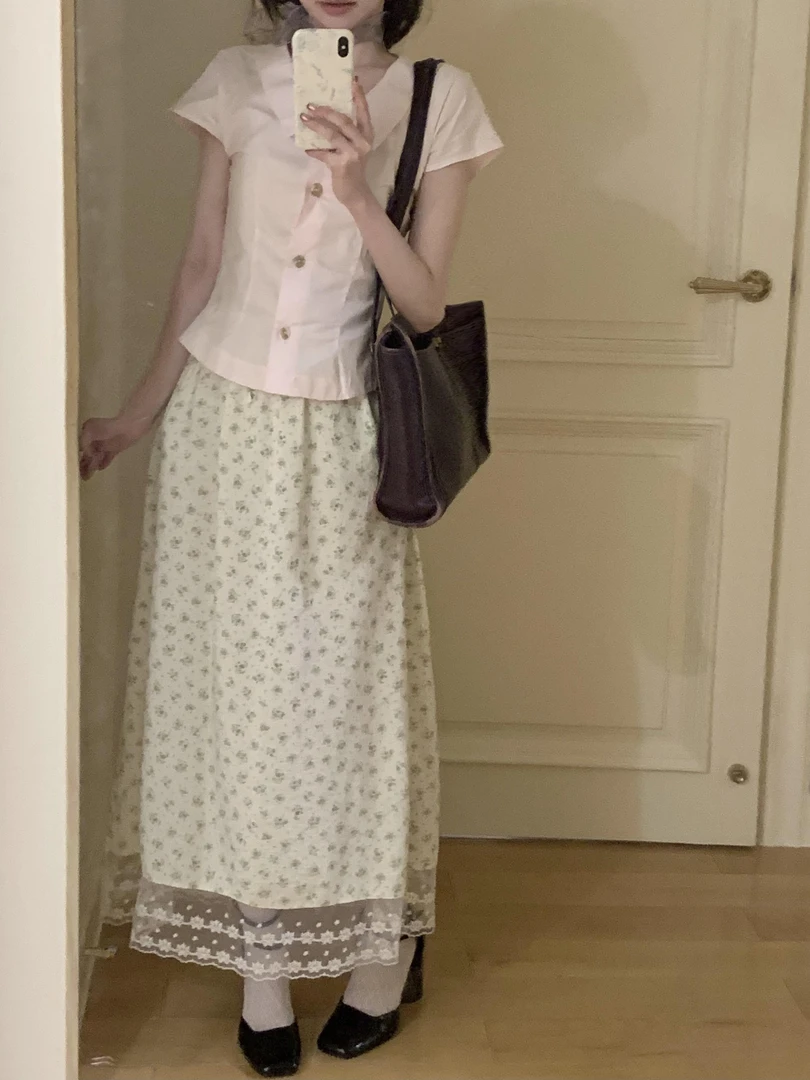 粉色短袖衬衫女法式修身短款衬衣甜美蕾丝下摆小碎花半身裙套装