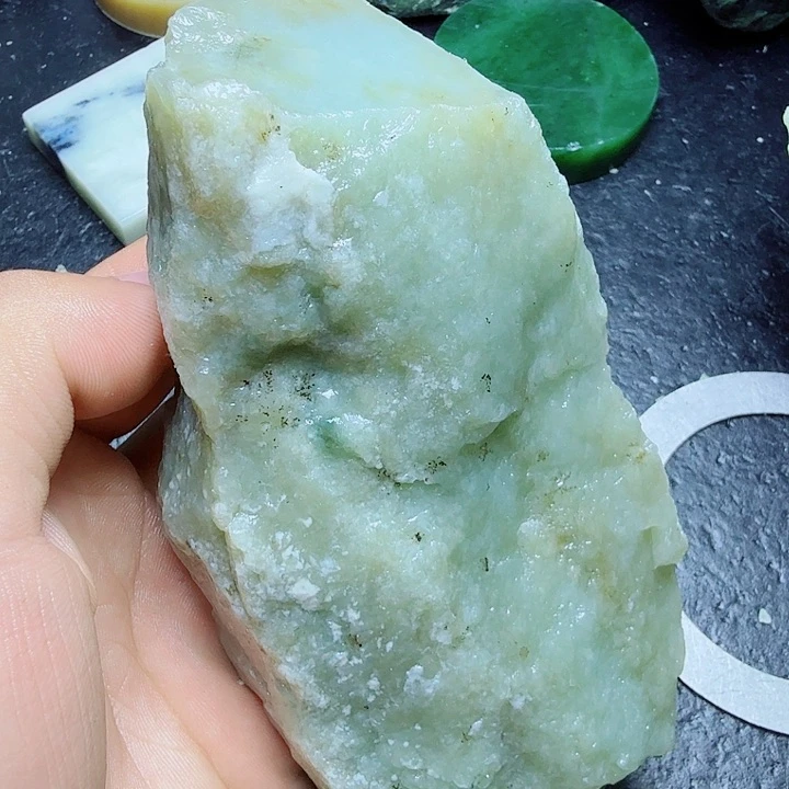 和田玉（糖玉）未镶嵌珠宝奇石
