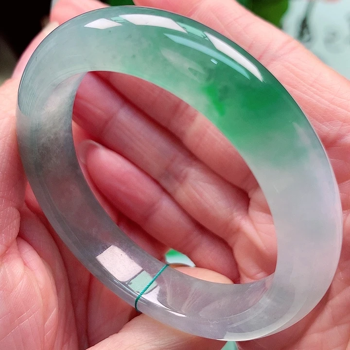 翡翠未镶嵌手镯天然翡翠手镯