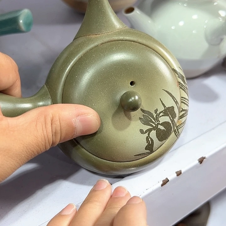 斯****）新亿阁杂项无售后