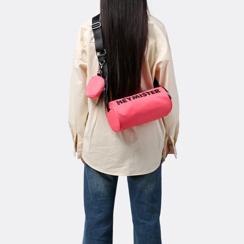 2025女包新款机车字母休闲桶包日韩系简约休闲大容量手机单肩包包