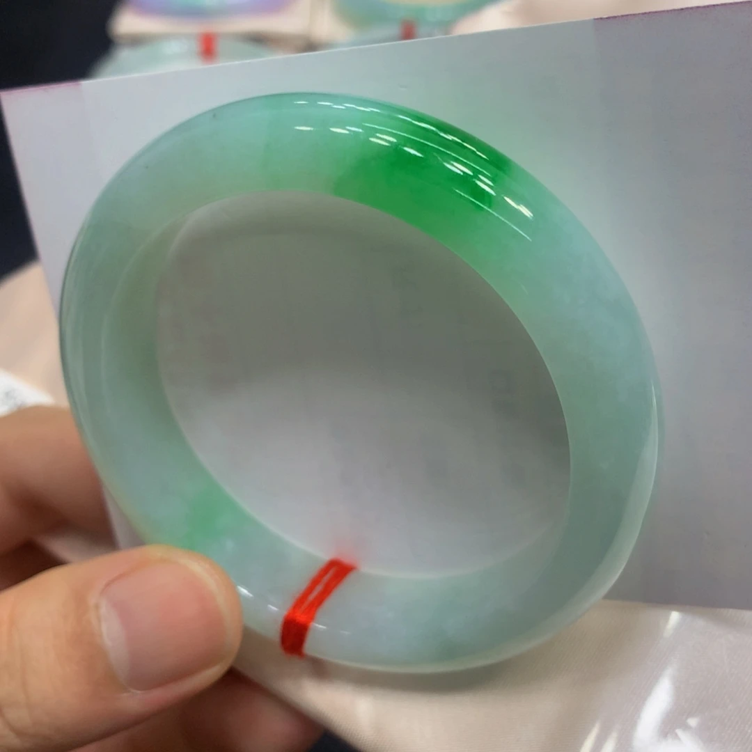 未镶嵌手镯翡翠翡翠手镯胶润一抹辣色20