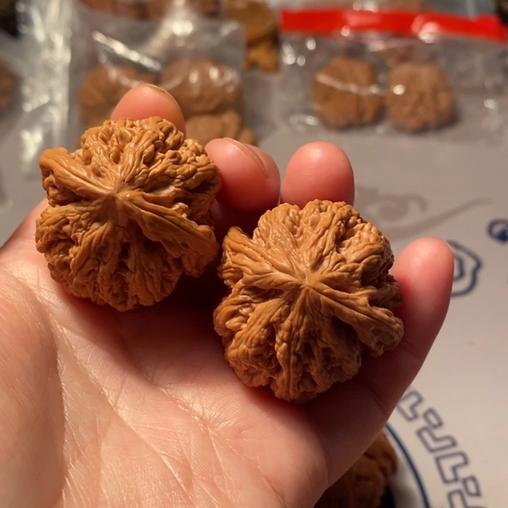 文玩核桃吊坠39平谷粗筋