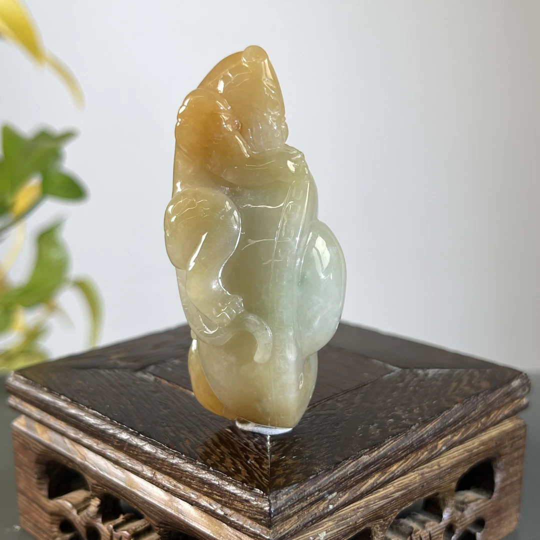 JXB07-82  天然缅甸A货翡翠  特色件