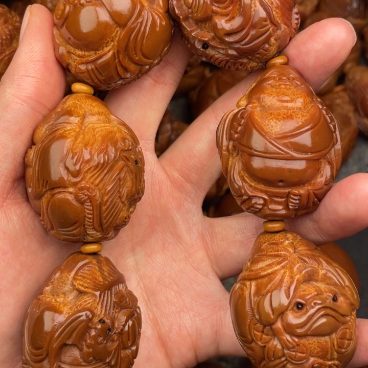 赵***军吊坠橄榄核橄榄核