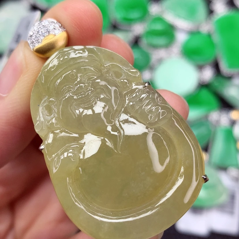 【闪购商品】颈饰18K金镶嵌翡翠