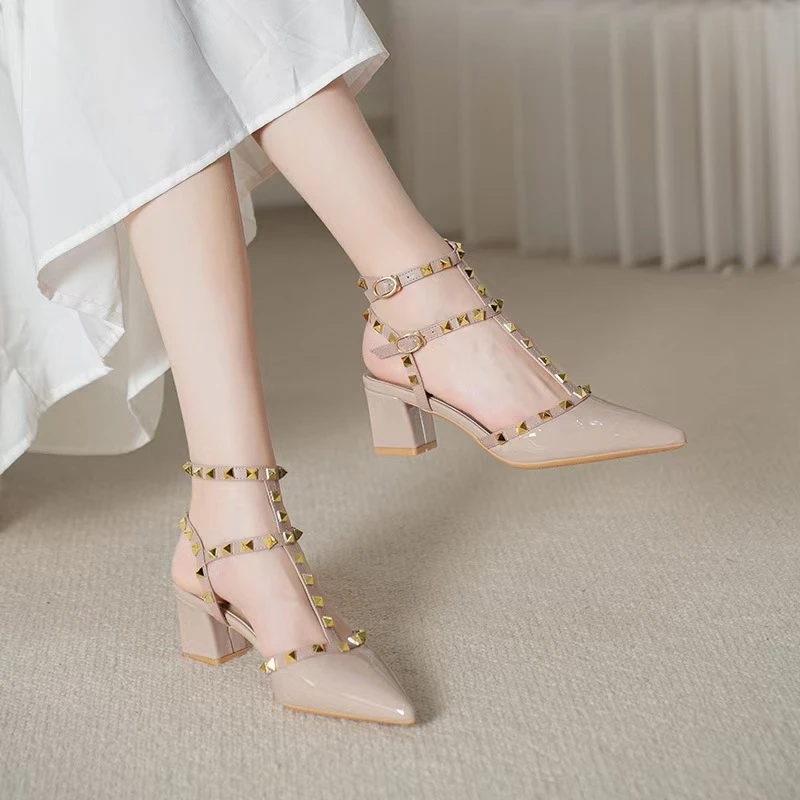 (YOYOWS)十九直播备注福利 包头钮釘尖头凉鞋