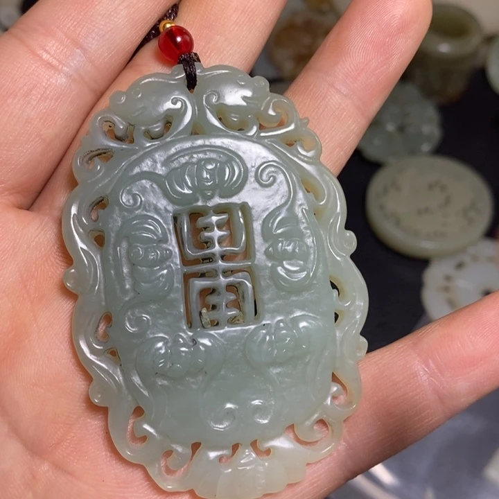 颈饰未镶嵌和田玉