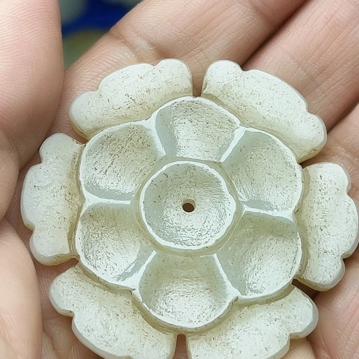 和田玉（青白玉）未镶嵌颈饰