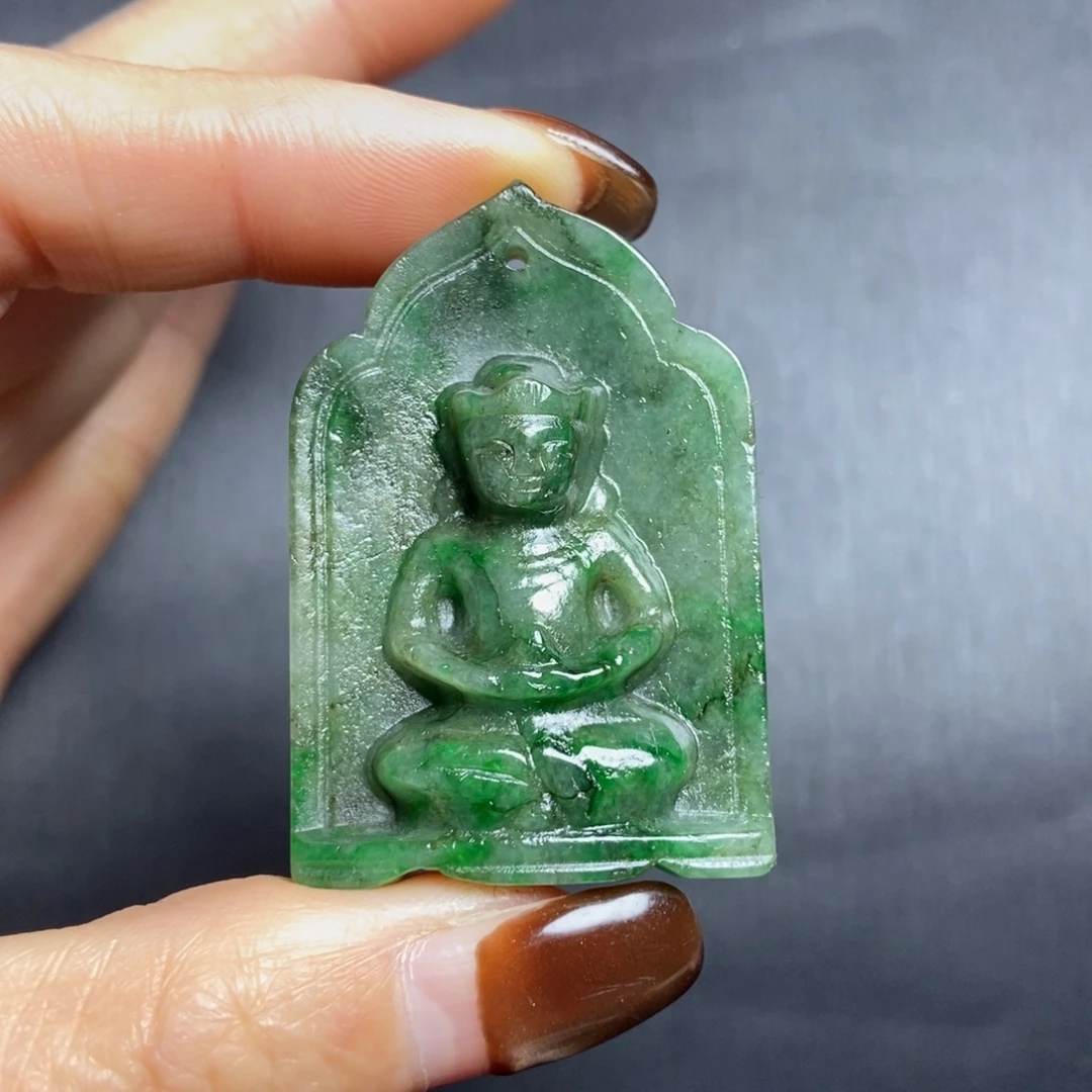 翡翠未镶嵌挂件清