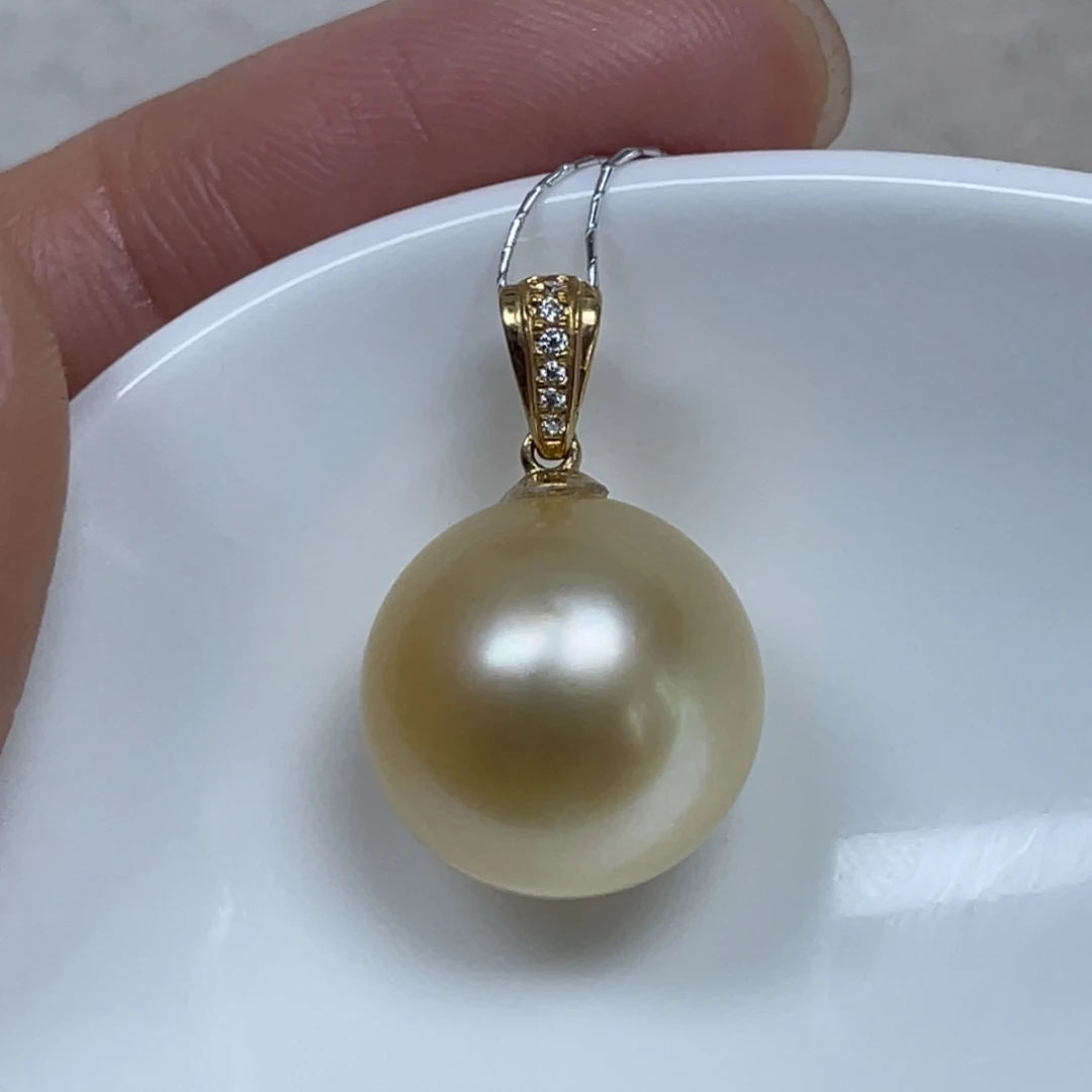 吊坠(不含链)海水珍珠18K金镶嵌13.7mm