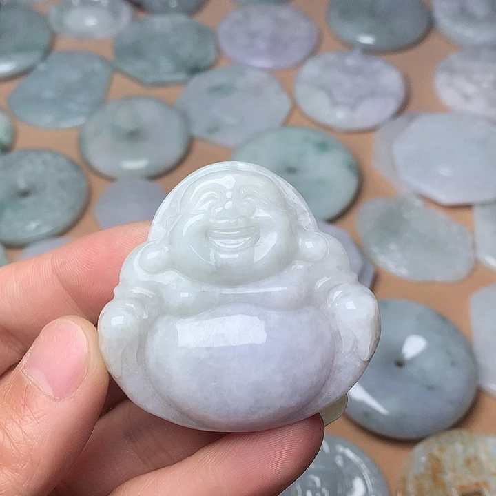 翡翠未镶嵌颈饰佛