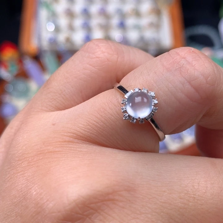 翡翠戒指18K金镶嵌蛋面戒指