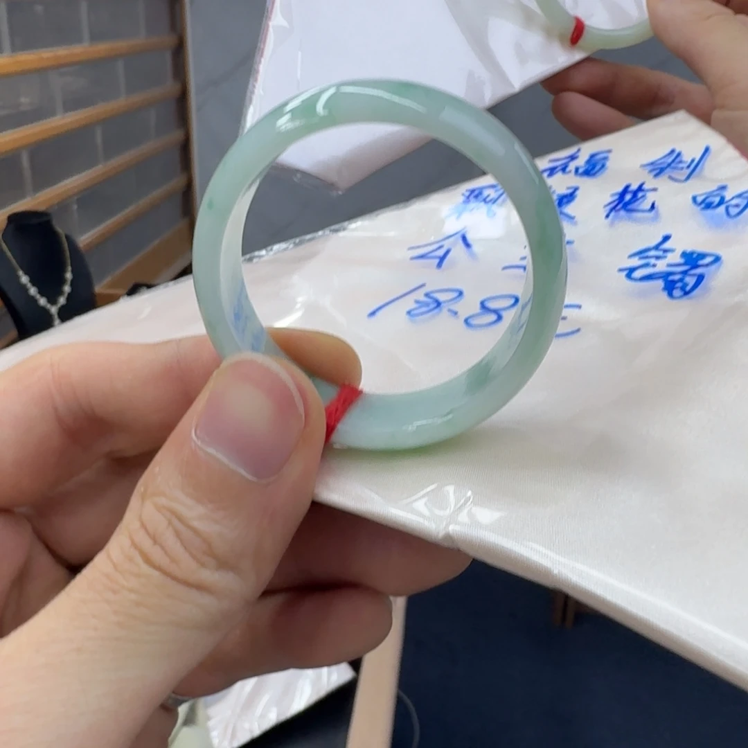 暖***愉翡翠未镶嵌手镯翡翠