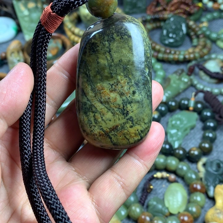 岫岩河磨玉（透闪石质玉）未镶嵌吊坠(赠链)