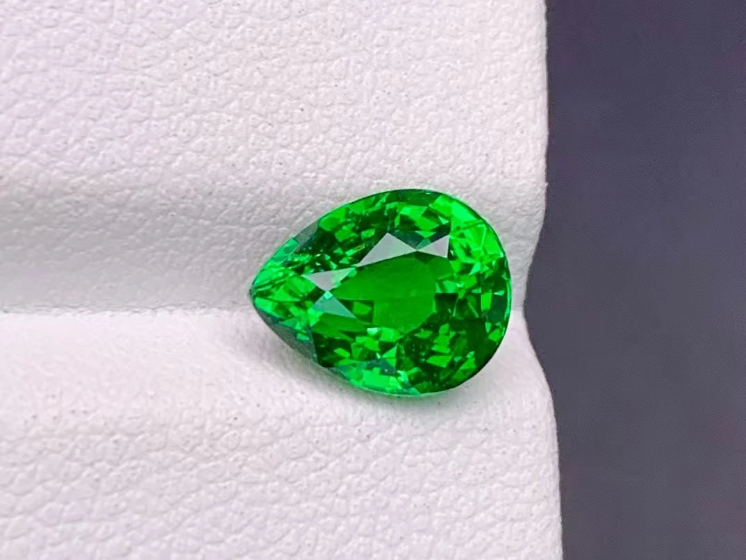 天然卡扎尼沙弗莱2.56克拉