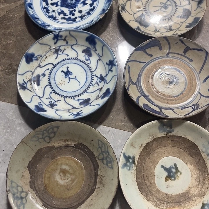 罐青花盘子六个有残了