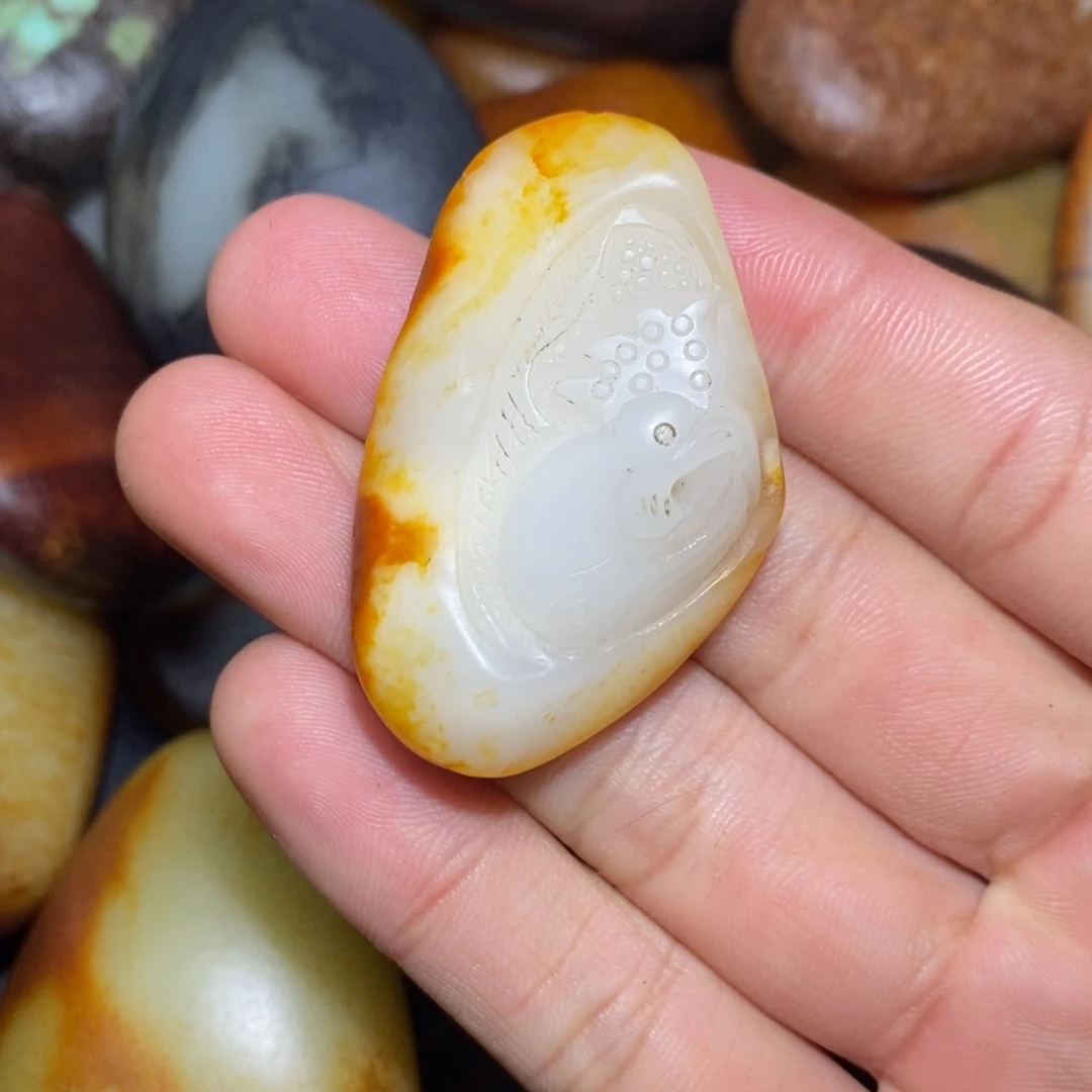 和田玉未镶嵌珠宝奇石