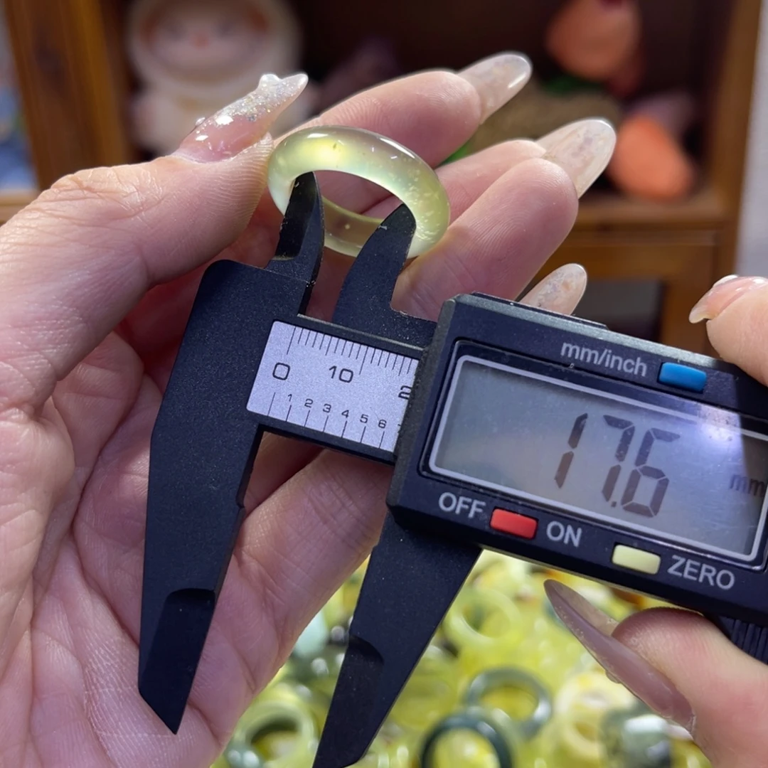 蛇纹石玉未镶嵌手镯52