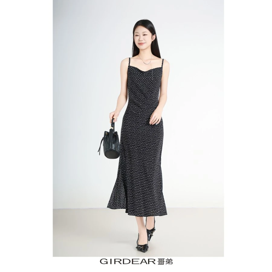 哥弟品质新款经典时尚气质舒适罗马领波点吊带连衣裙长裙150041