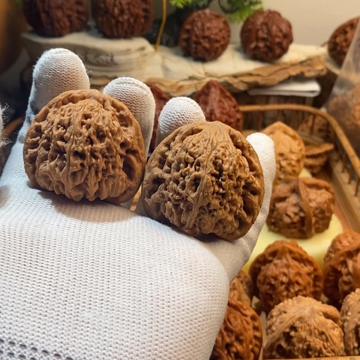 西***子核桃南疆石文玩核桃42