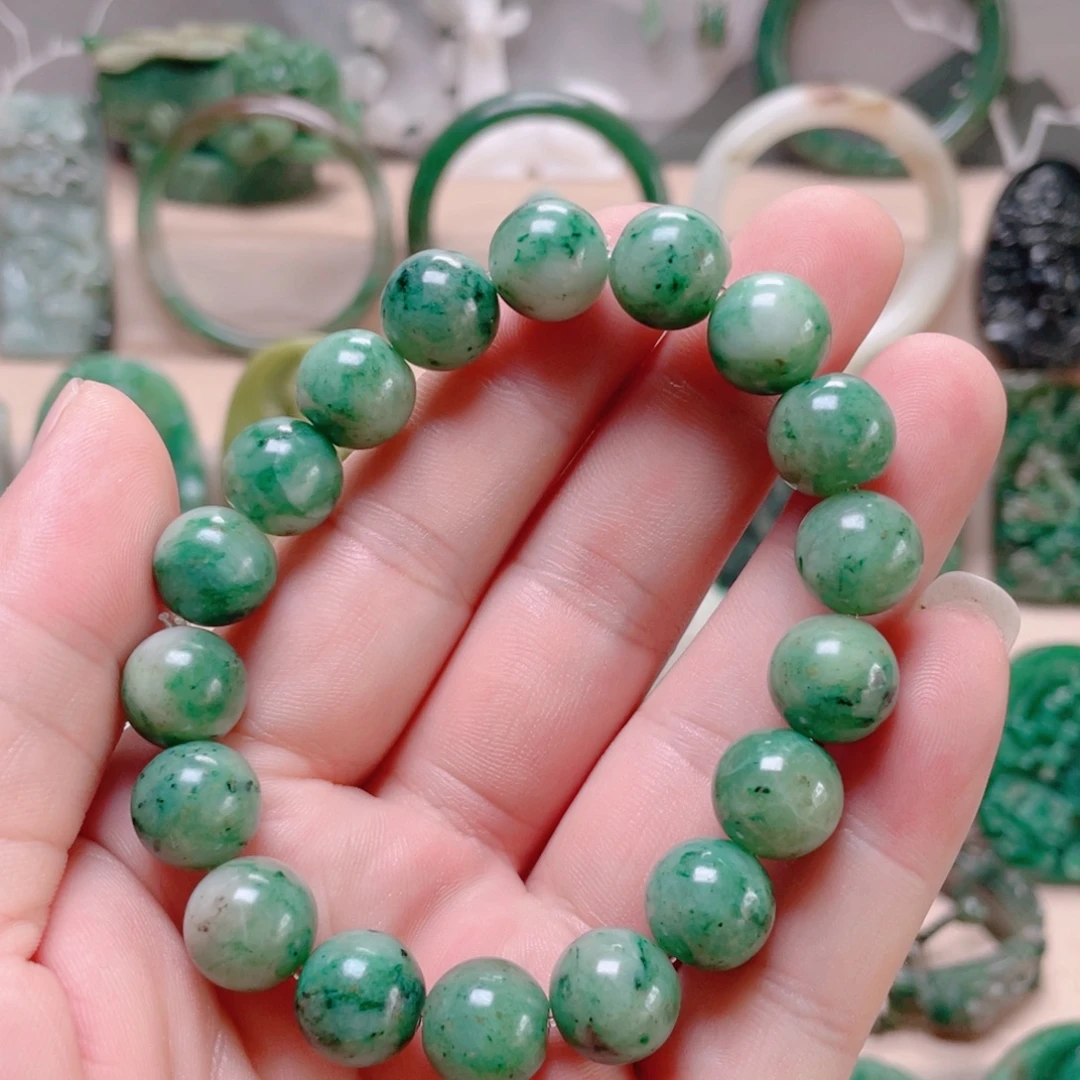 独山玉未镶嵌颈饰