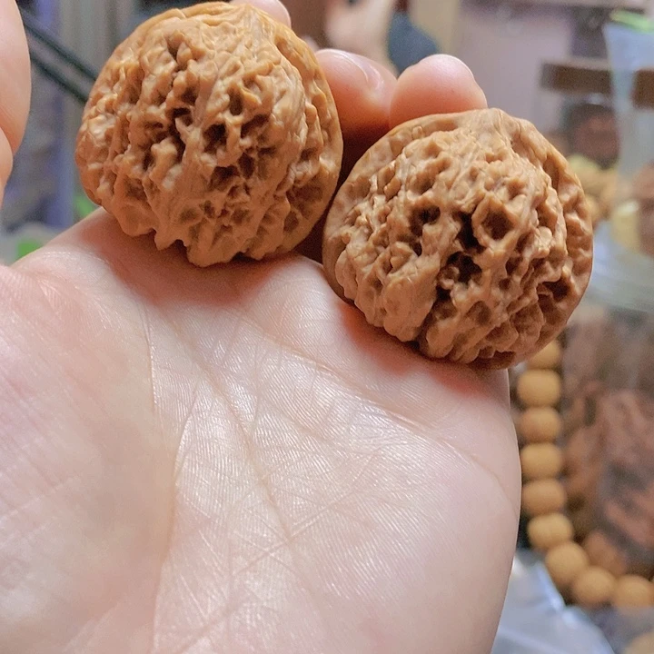 【闪购商品】文玩核桃把件39.5蜡皮千佛山小众
