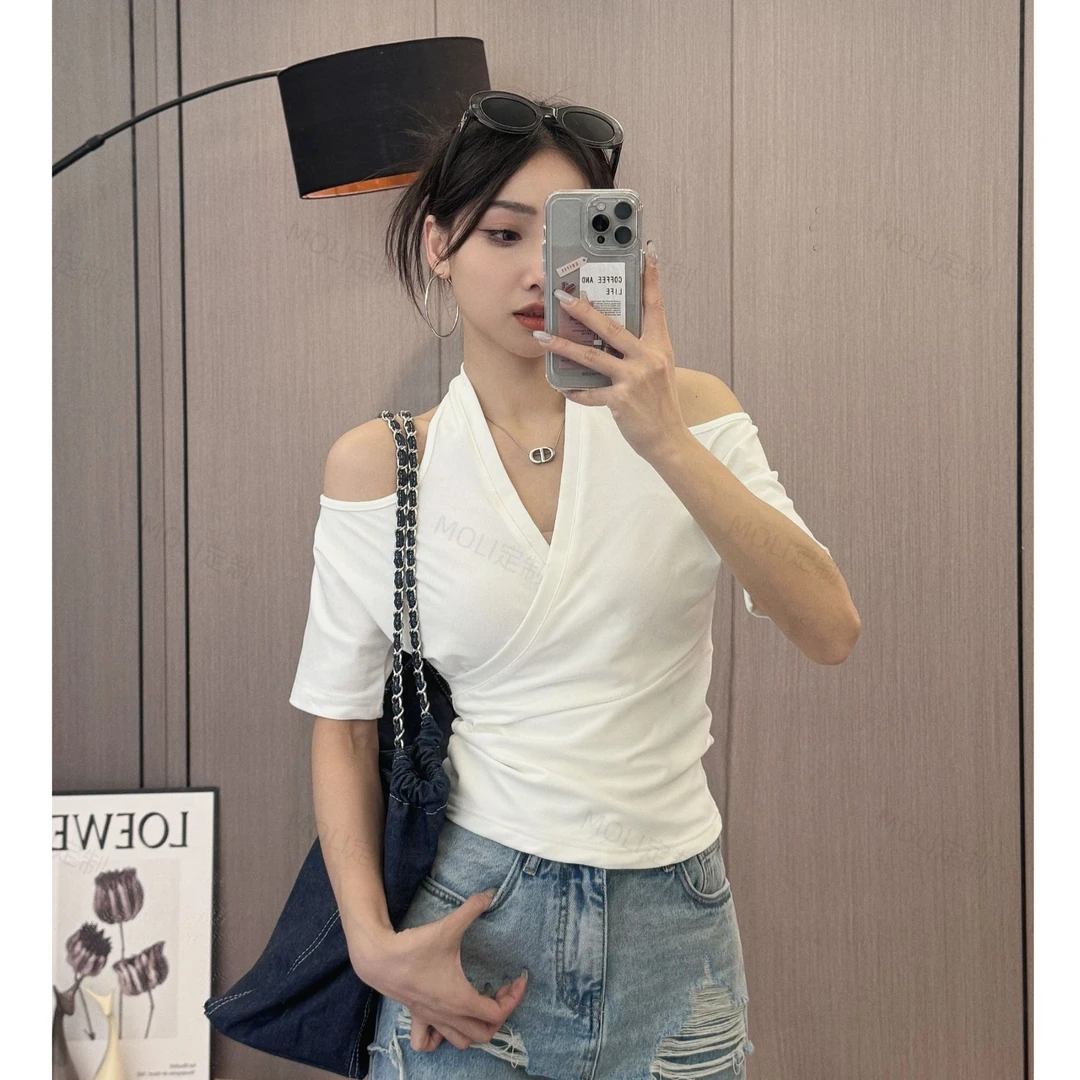 Moli定制【小心姬】拼接修身型短款v领不规则小众白色修身T恤251766