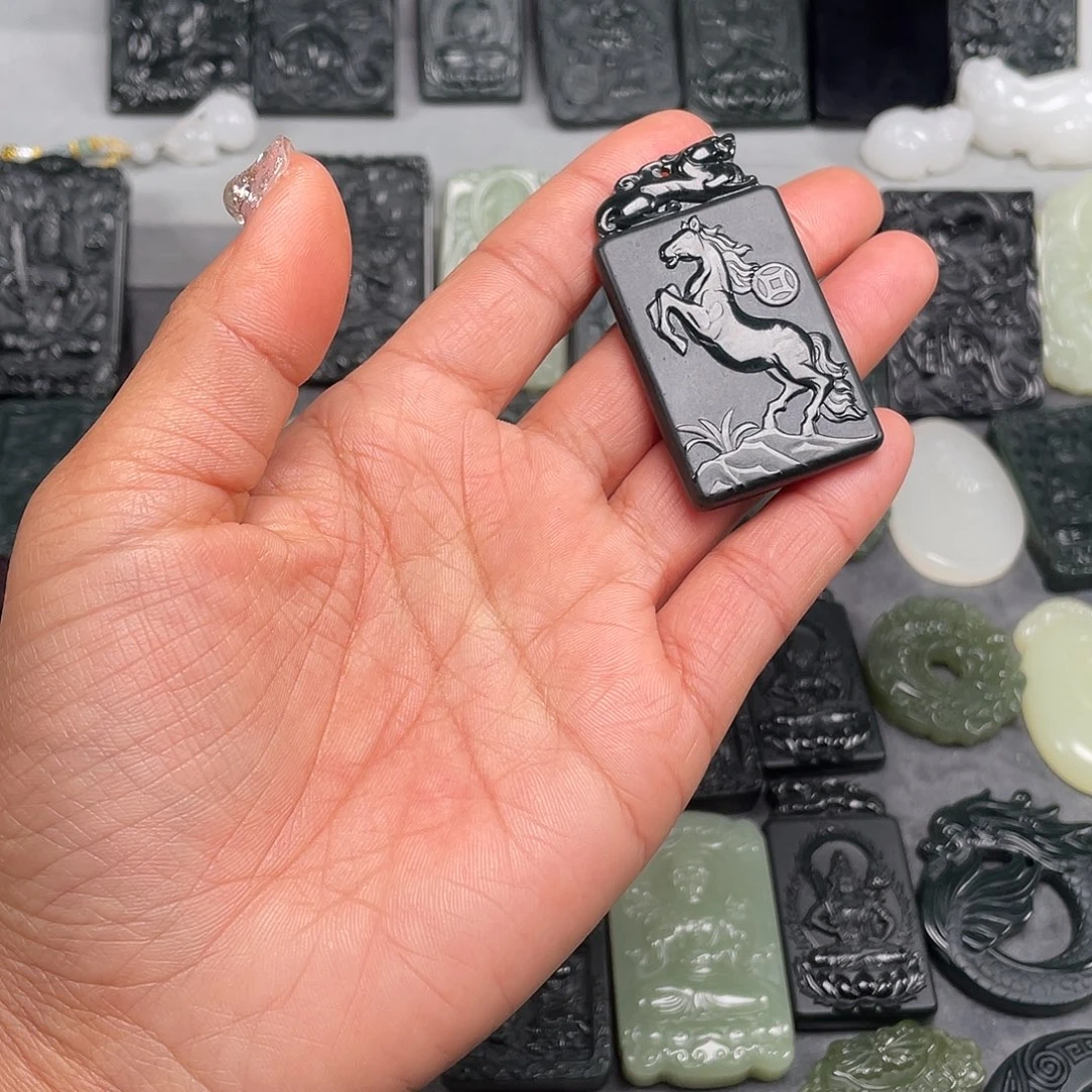 和田玉未镶嵌颈饰