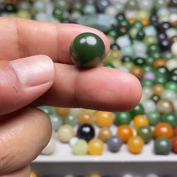 颈饰未镶嵌和田玉你****人