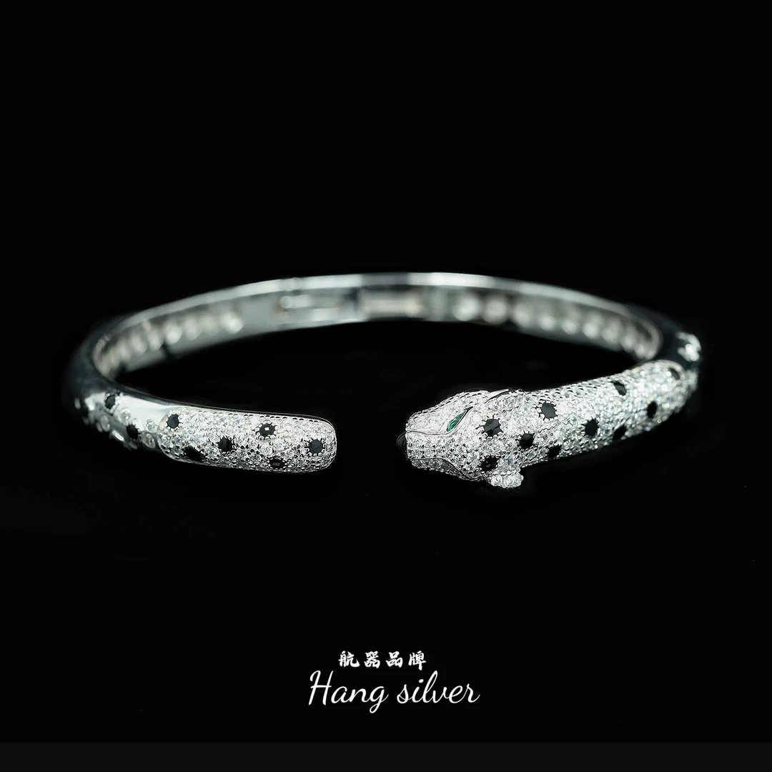 925银合成锆石手镯 李桢航航器品牌s925银高碳钻豹子手镯