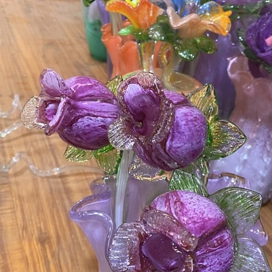 琉璃花瓶高45厘米宽7厘米