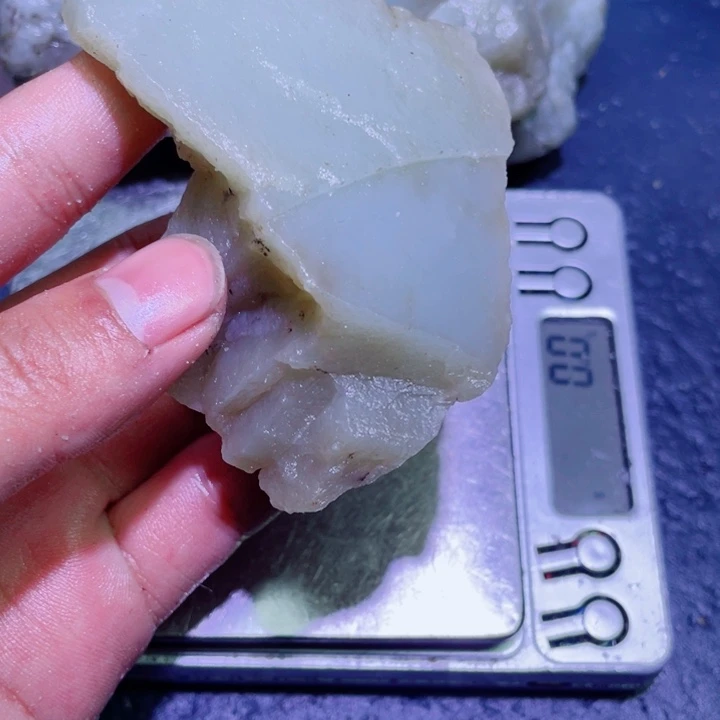 和田玉（糖玉）未镶嵌珠宝半成品