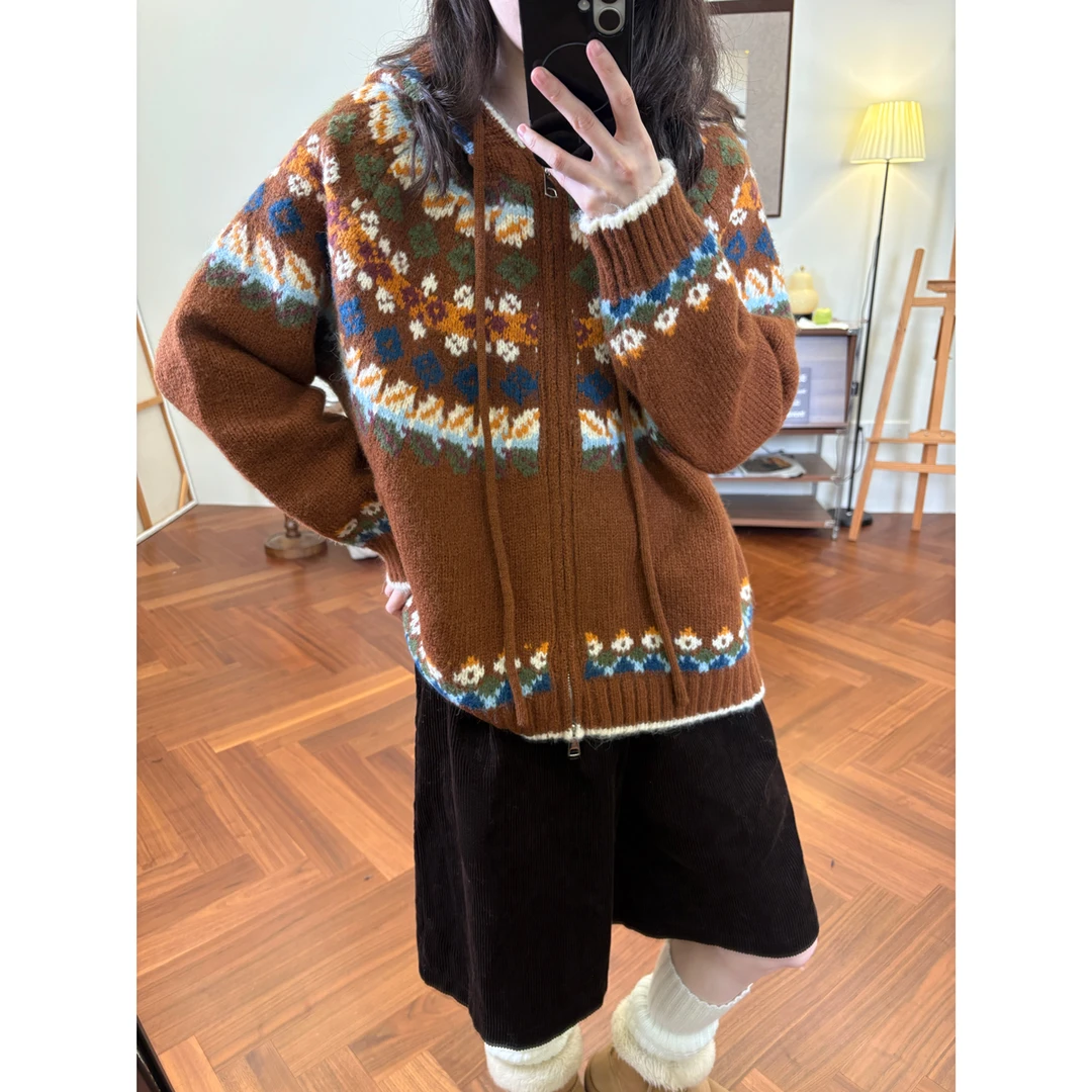 复古显白加厚费尔岛拉链毛衣外套女秋冬新款宽松百搭连帽针织开衫