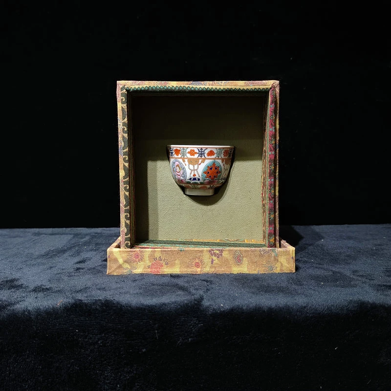 【闪购商品】 Aa1 清乾隆粉彩佛教八宝纹描金主人杯