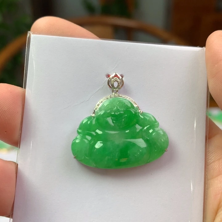 翡翠18K金镶嵌颈饰翡翠吊坠