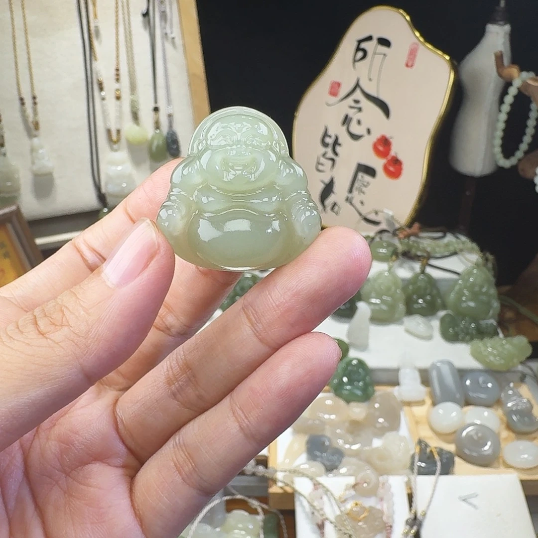 青***黛颈饰未镶嵌和田玉
