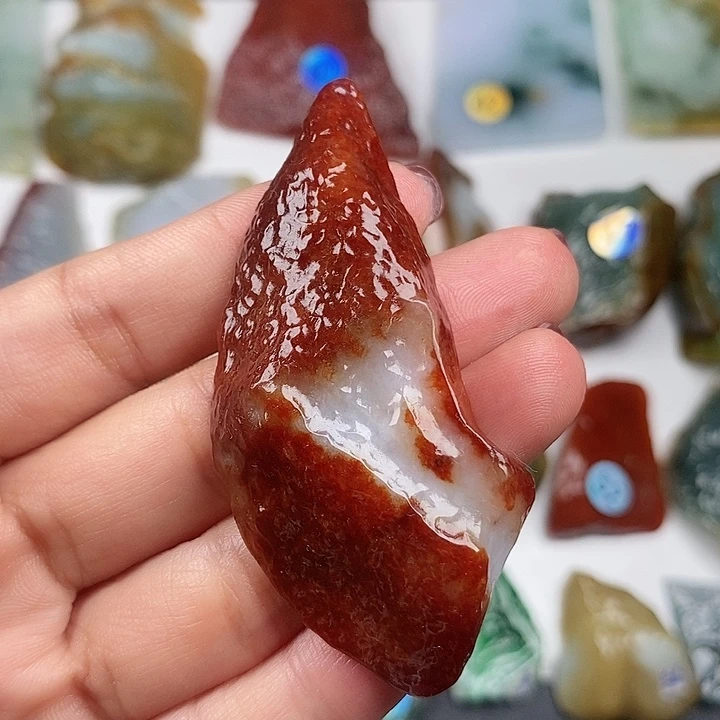 颈饰未镶嵌翡翠天然