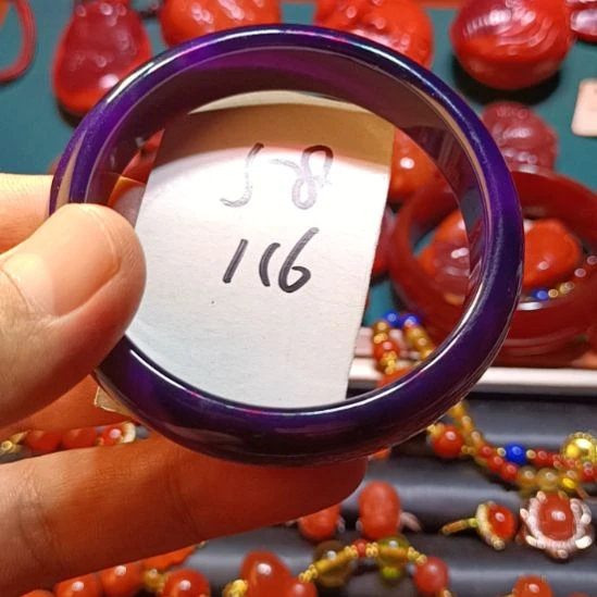 玛瑙/玉髓手镯未镶嵌