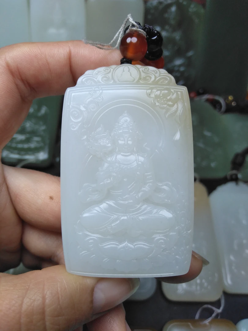 和田玉山料精品糖白吊坠