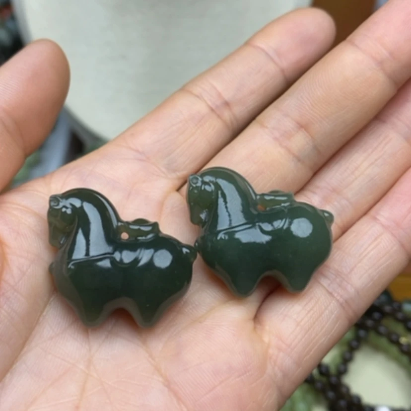 【闪购商品】未镶嵌岫岩老玉（透闪石质玉）挂件天***堂