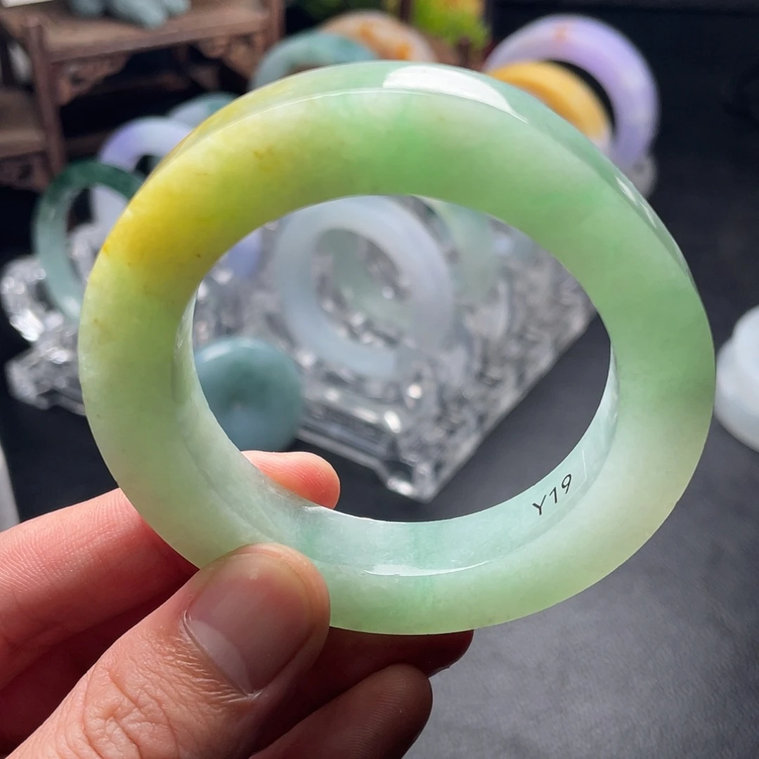 定制翡翠未镶嵌正圈黄加绿