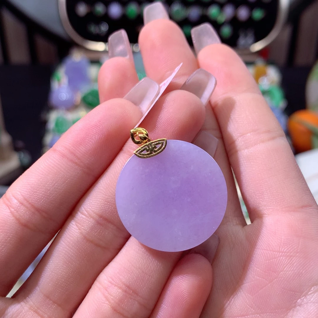 翡翠颈饰18K金镶嵌翡翠