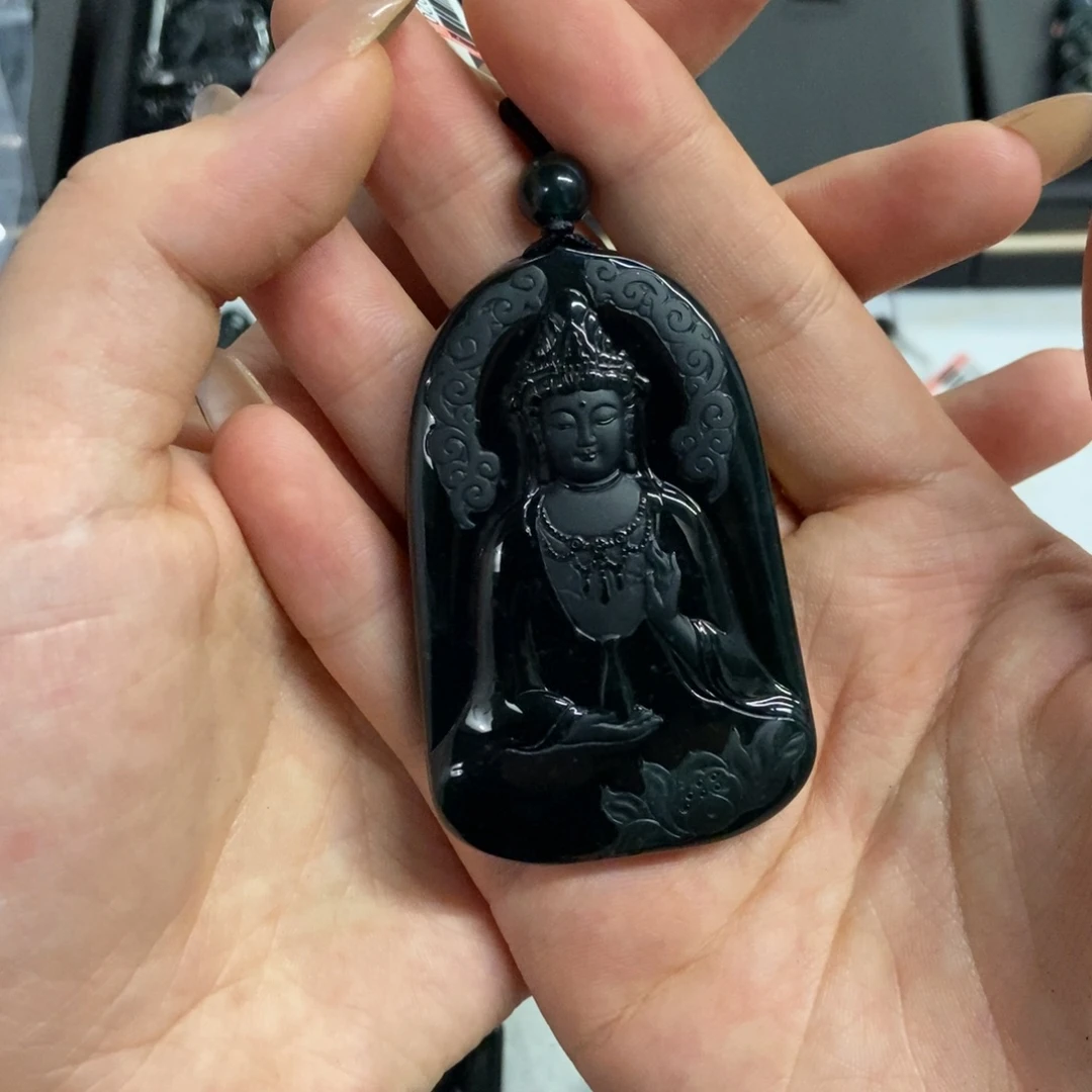 不***怯翡翠未镶嵌颈饰翡翠