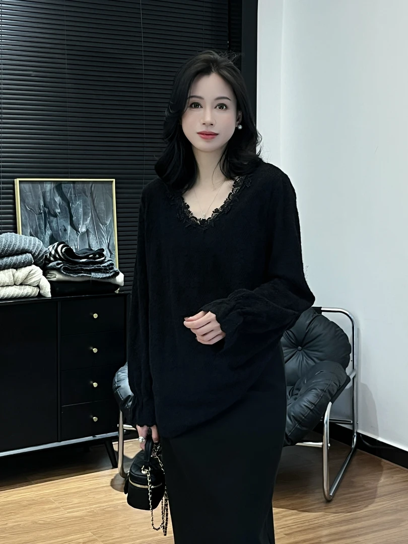 【Si&华严选】钩花镂空V领蕾丝衫高级感喇叭袖宽松中长款打底衫8177
