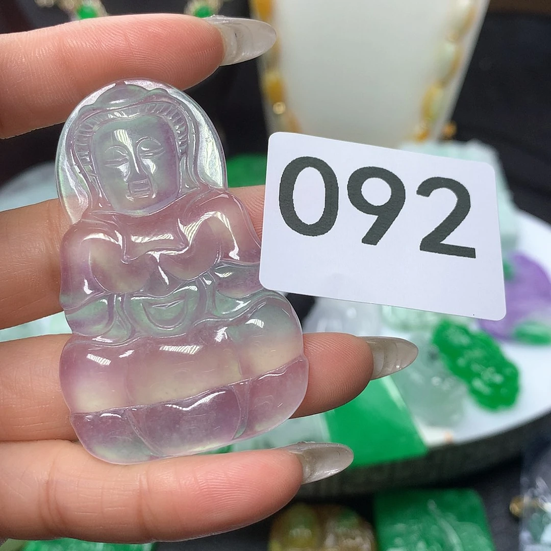 翡翠吊坠(赠链)未镶嵌