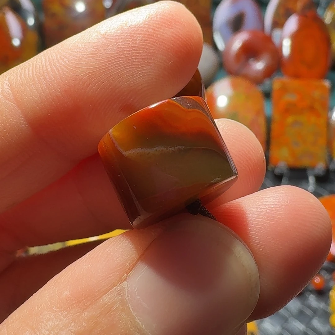 玛瑙/玉髓未镶嵌珠宝半成品往****…