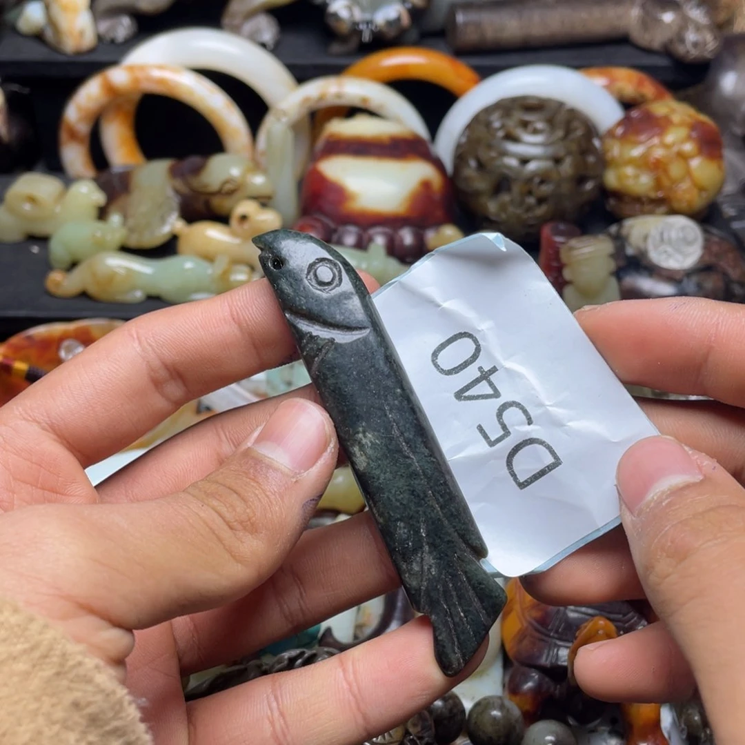 和田玉（糖玉）挂件未镶嵌