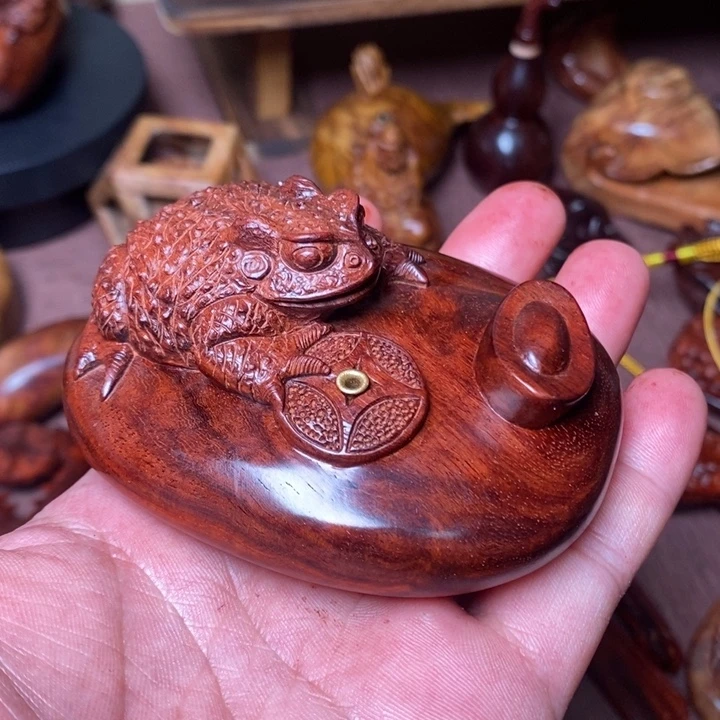 小叶紫檀印度小叶紫檀金蟾手把件